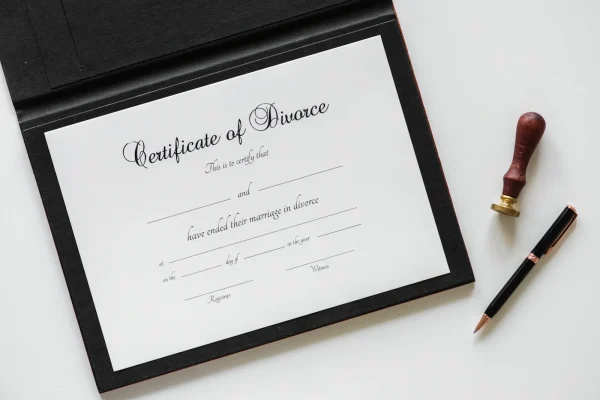 certification-divorce-isolated-white-table